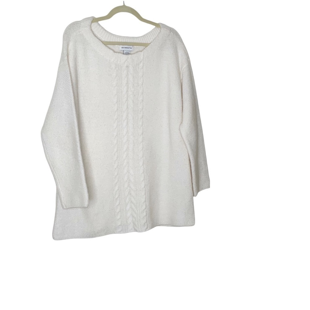 liz CLAIBORNE off white sweater. Size L
